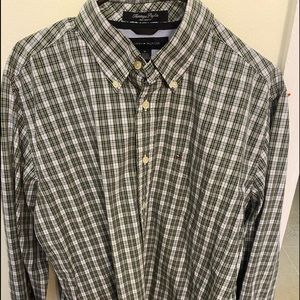 Men’s medium Tommy Hilfiger button up
